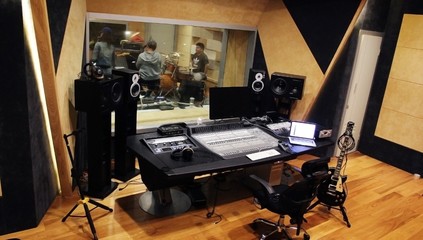 免费体验Rupert Neve传奇之声，魔石录音棚邀您共赴听觉盛宴